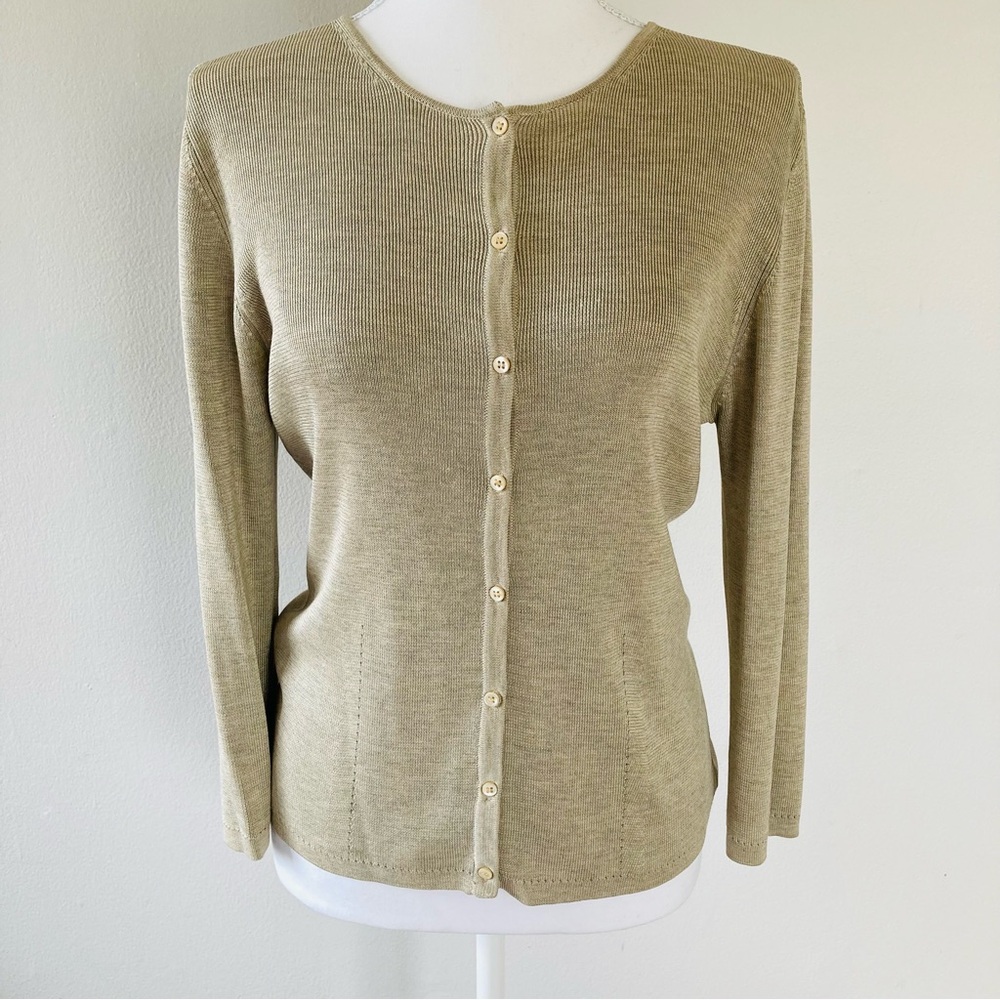 Banana Republic Beige Knit Cardigan
100% Silk